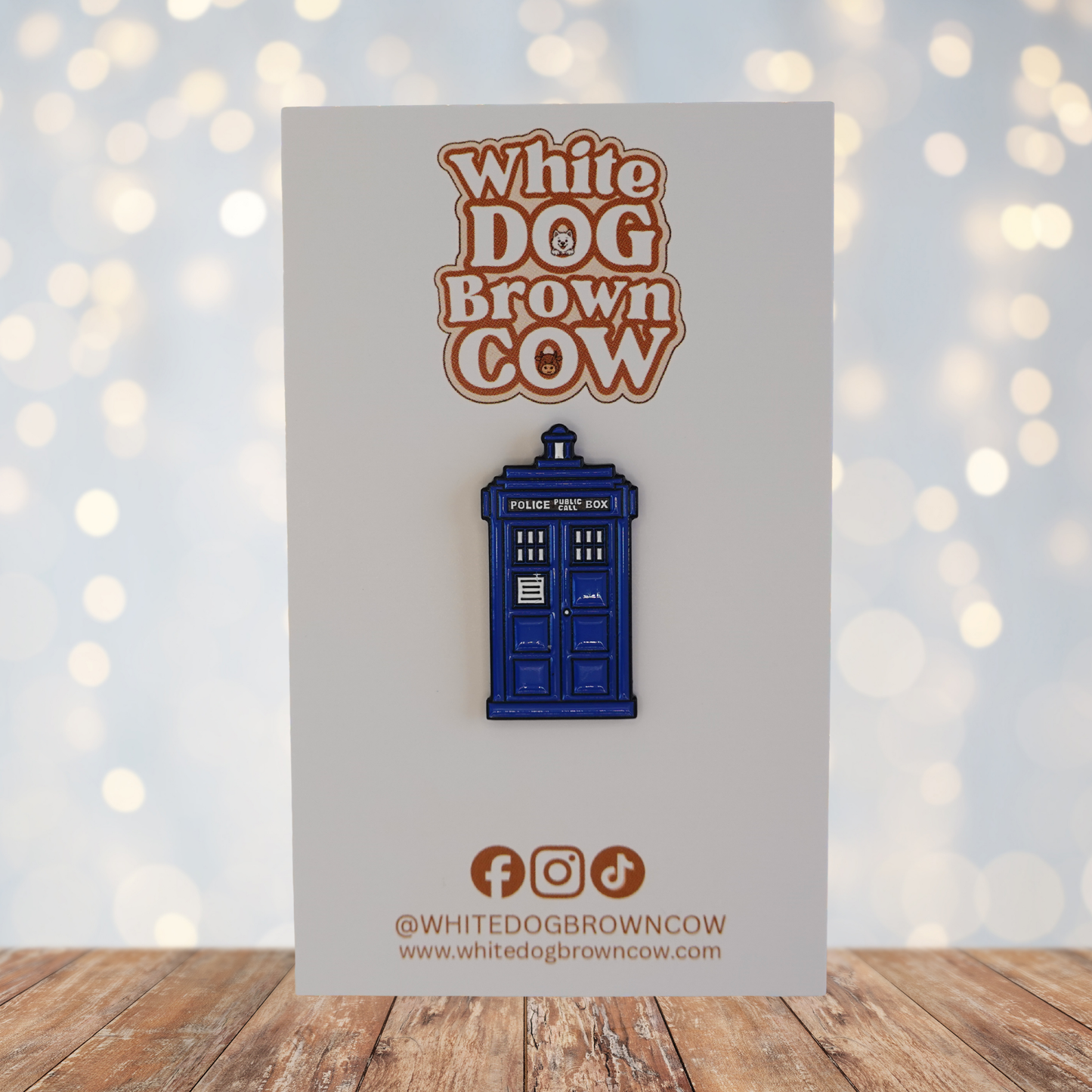"Tardis" Enamel Pin